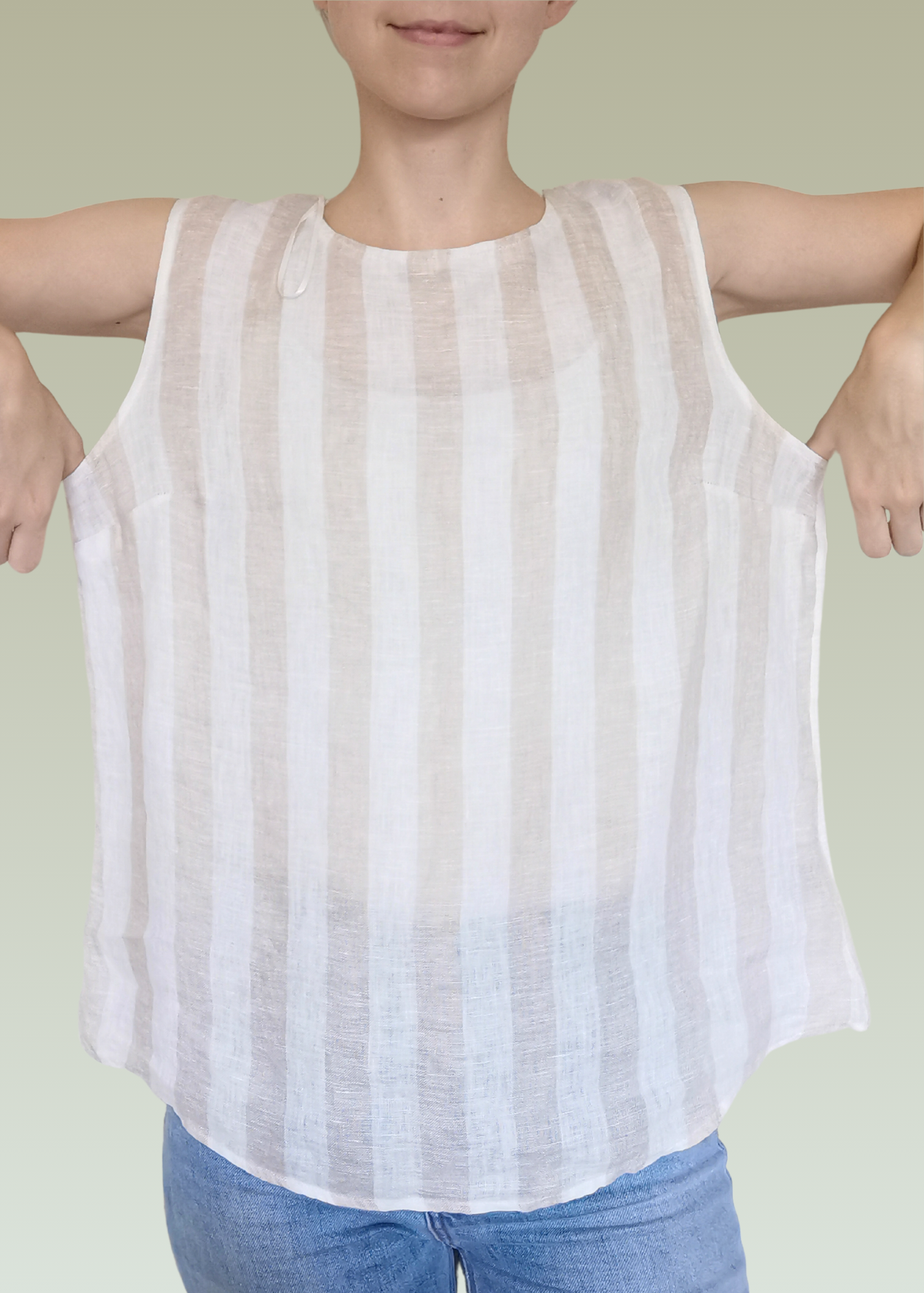Charlie Paige Linen Top (M)