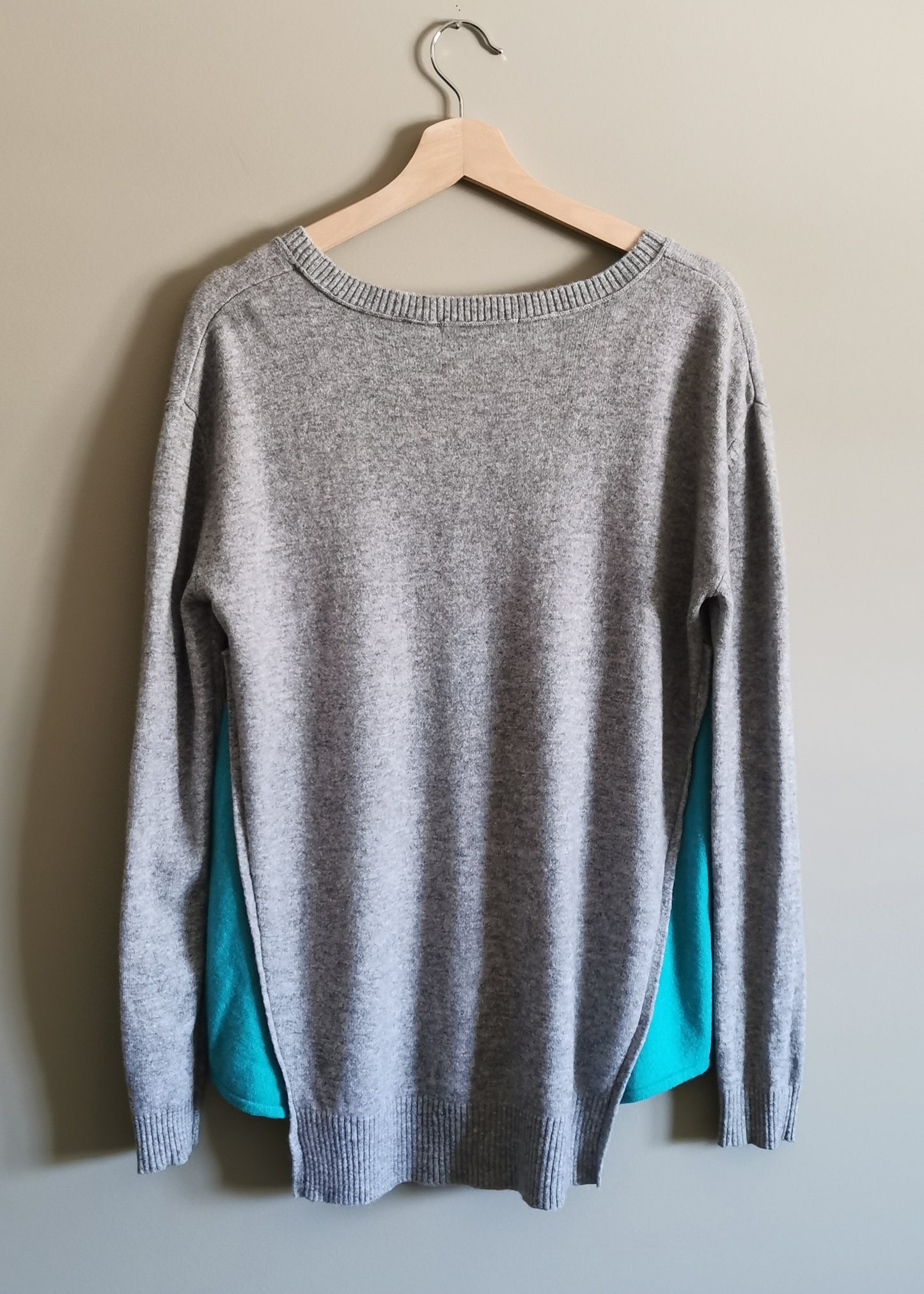 Olivia & Grace Cashmere Sweater (L)