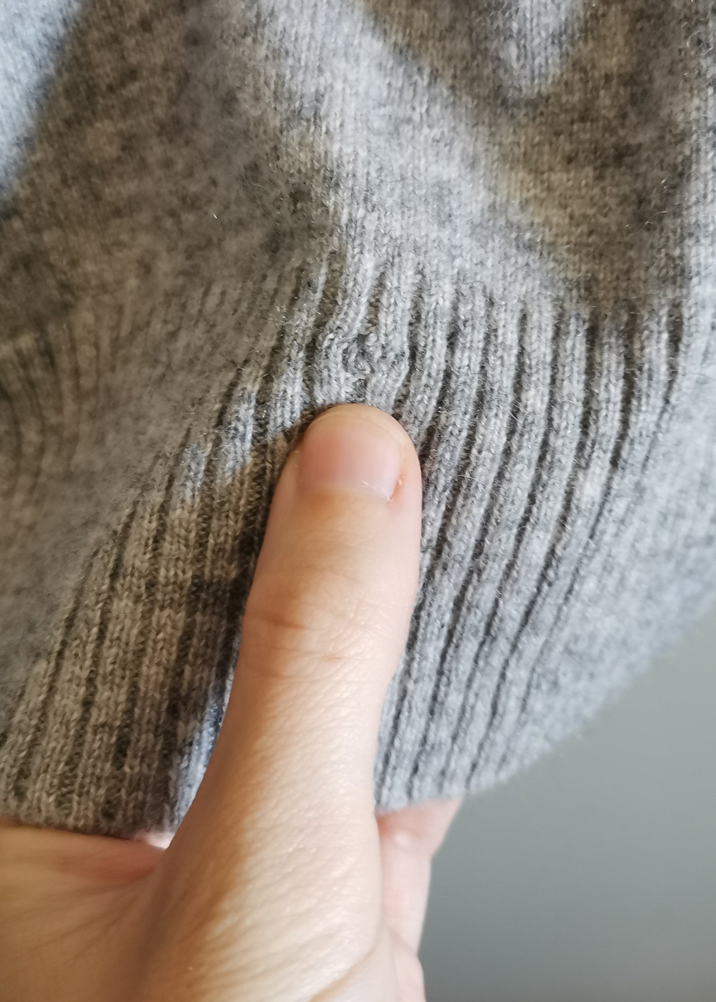 Olivia & Grace Cashmere Sweater (L)