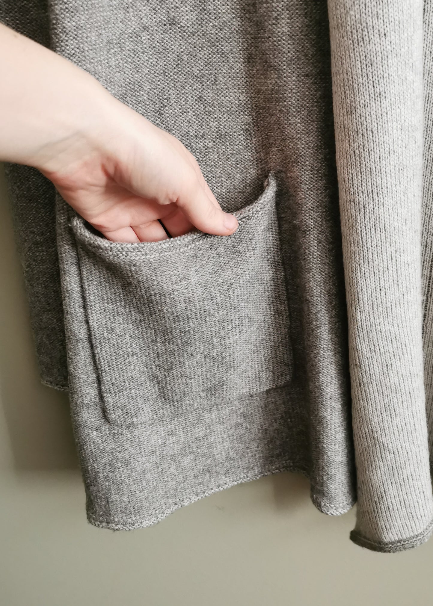 Babaton Wool & Cashmere Cardigan (S)