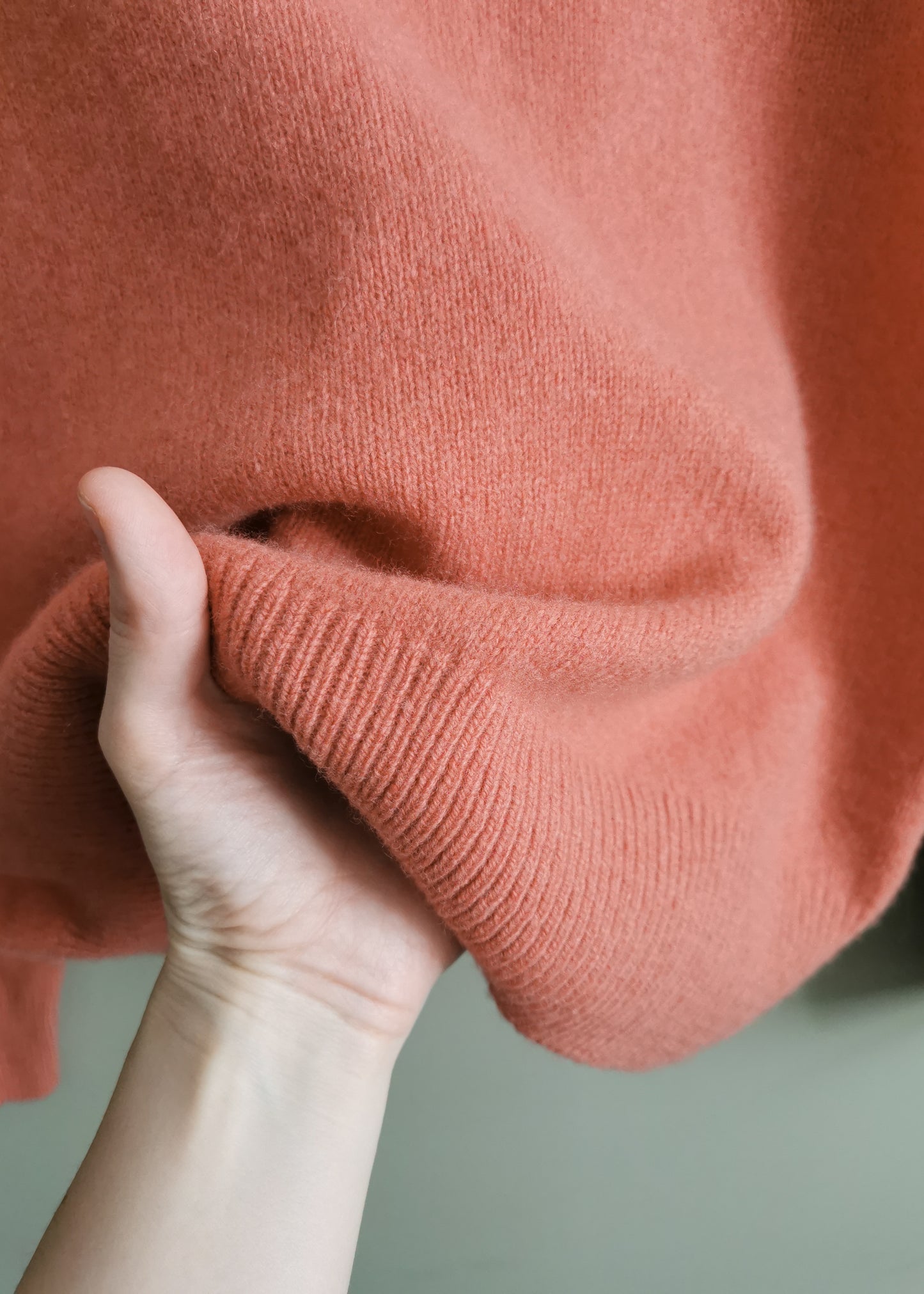 UNIQLO Wool Turtleneck Sweater (S)