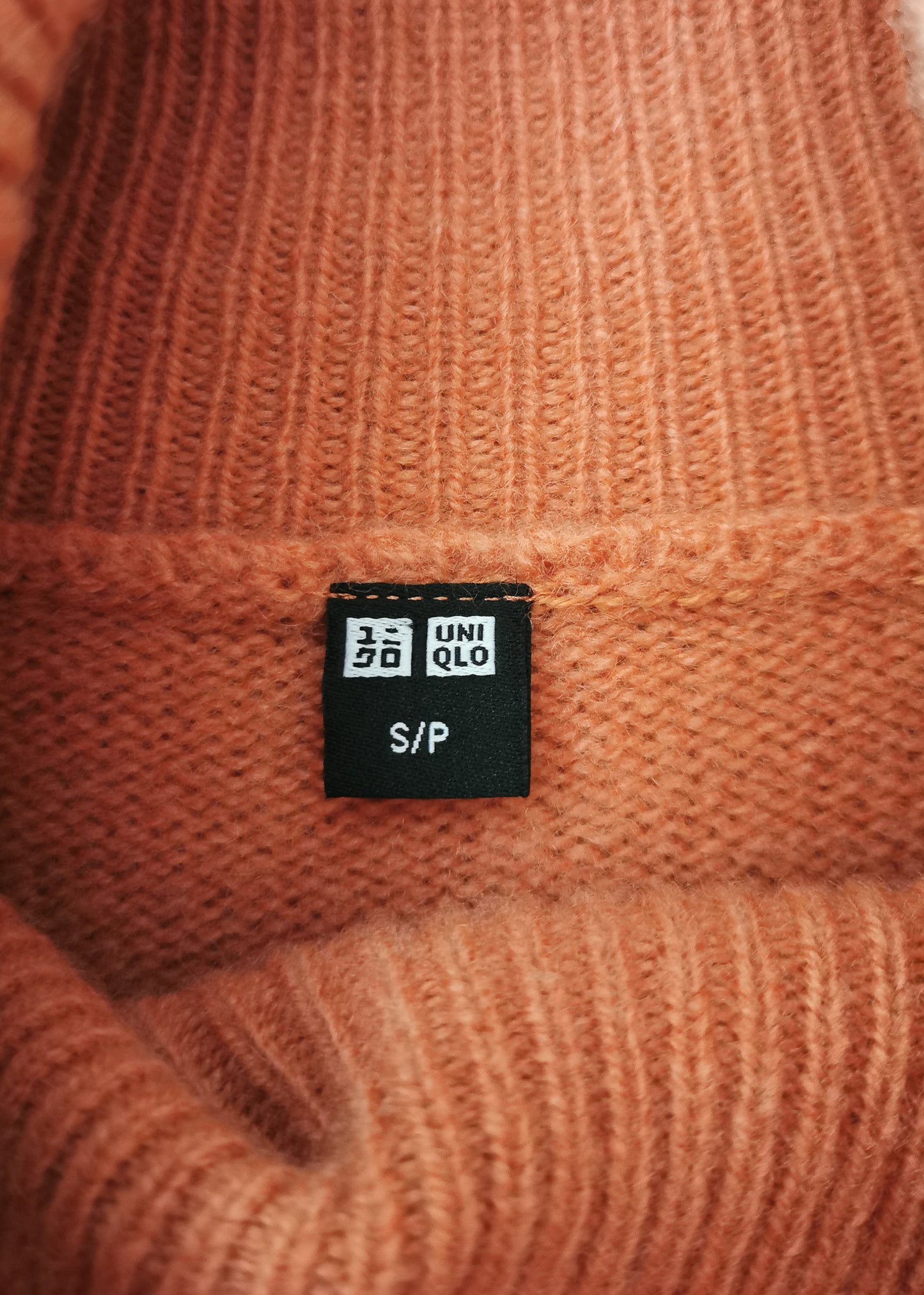 UNIQLO Wool Turtleneck Sweater (S)