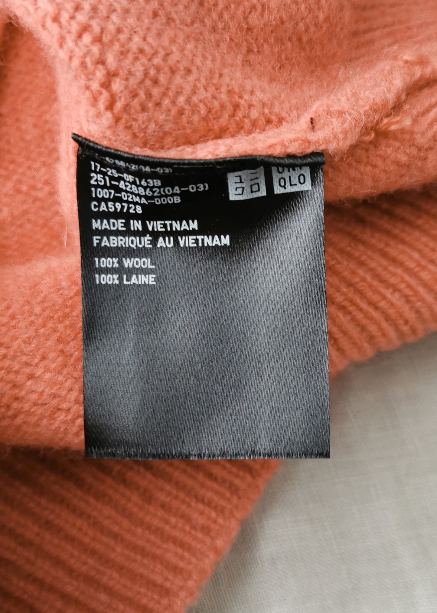 UNIQLO Wool Turtleneck Sweater (S)