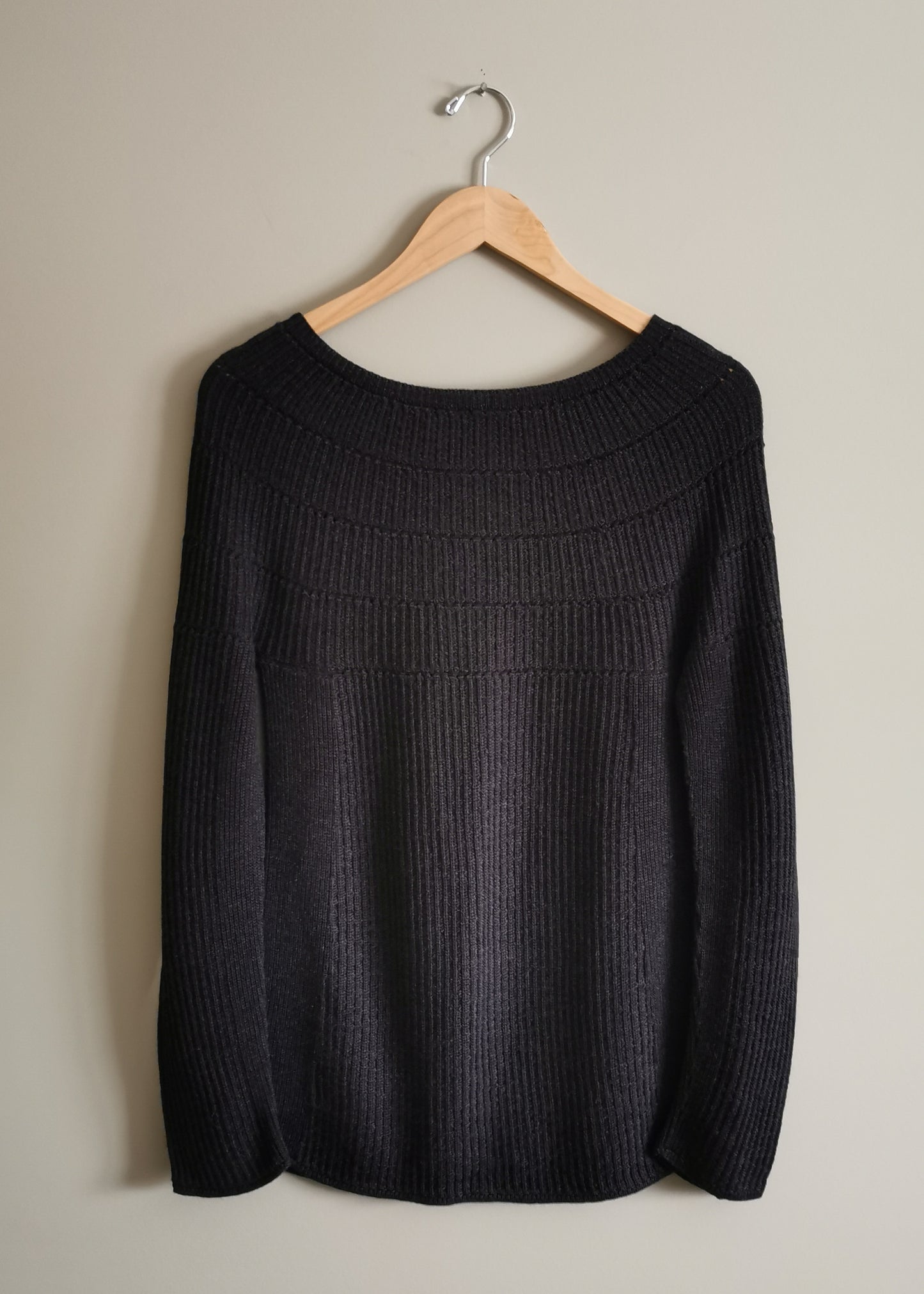 Erdaine Merino Wool Sweater (M)