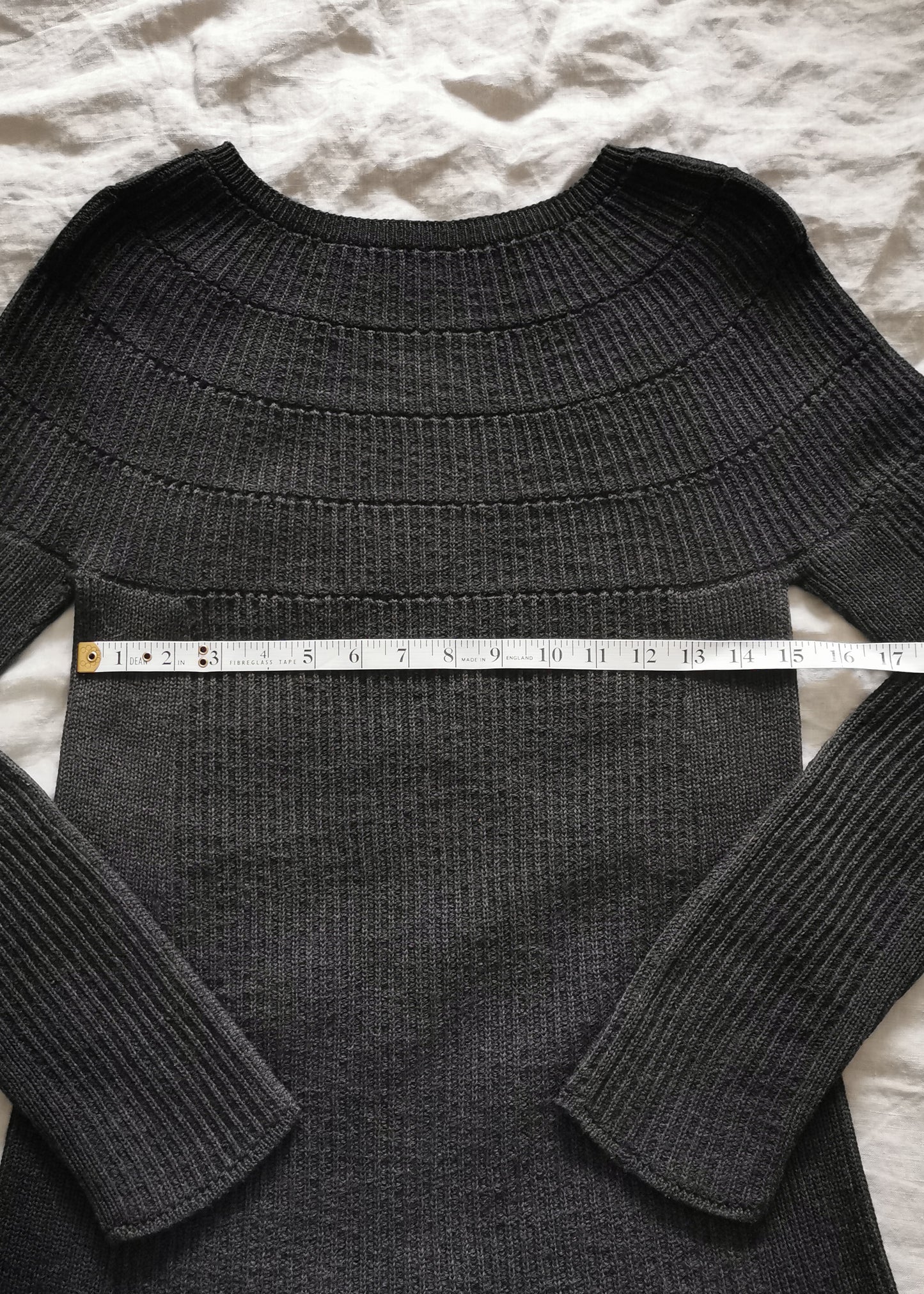 Erdaine Merino Wool Sweater (M)