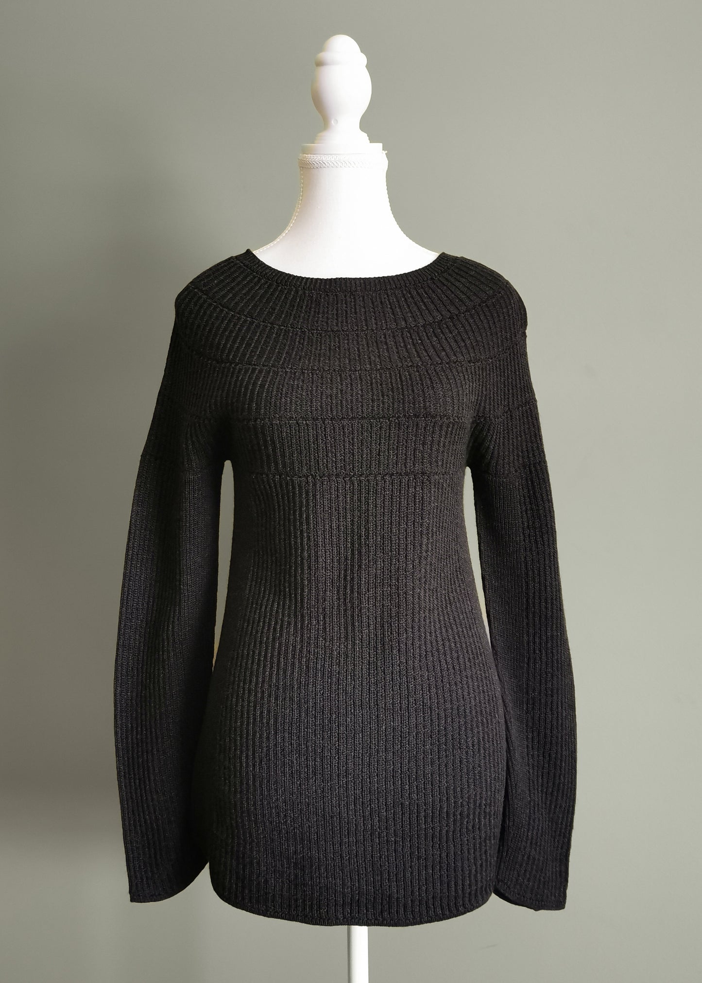 Erdaine Merino Wool Sweater (M)