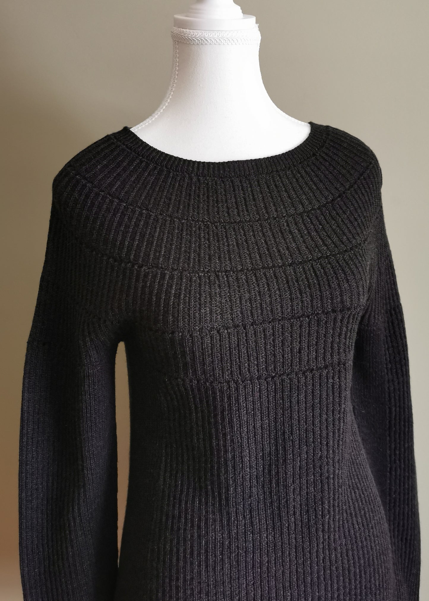 Erdaine Merino Wool Sweater (M)