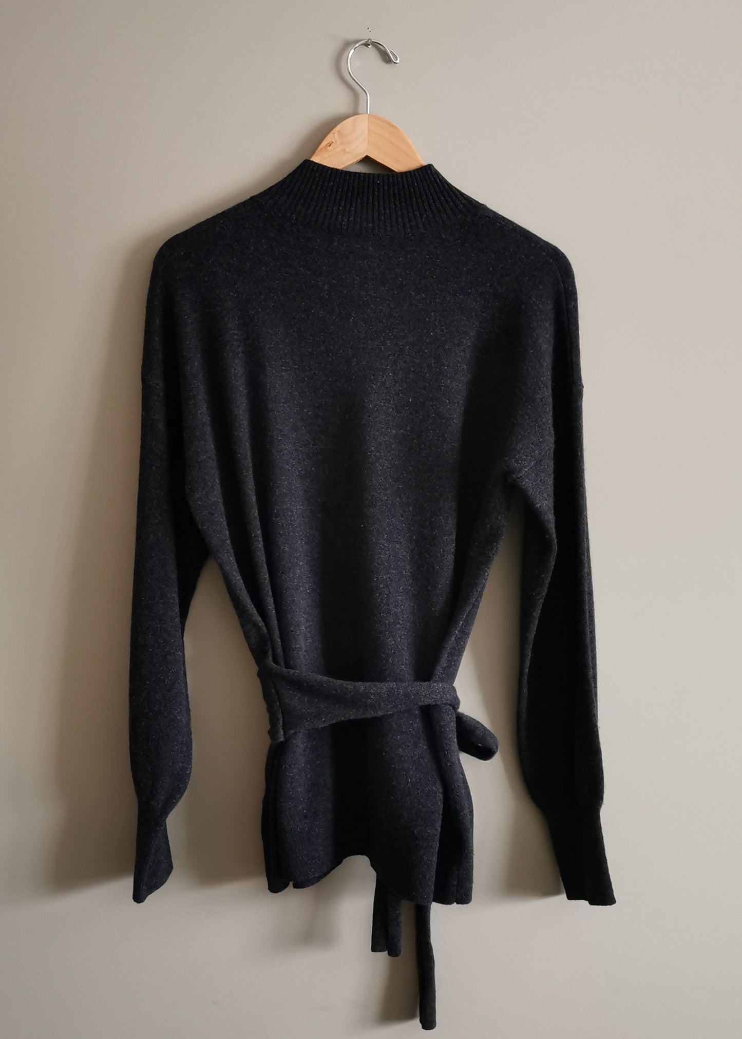 Club Monaco Cashmere Sweater (M)