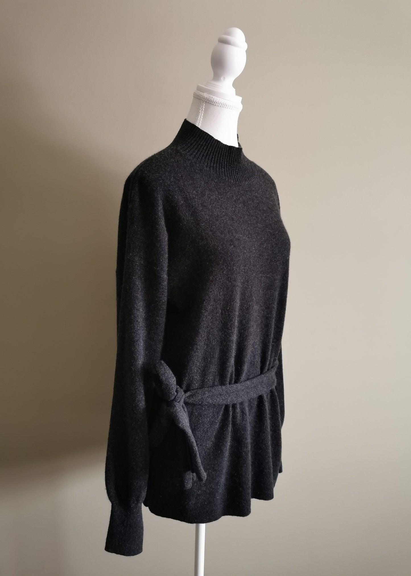 Club Monaco Cashmere Sweater (M)