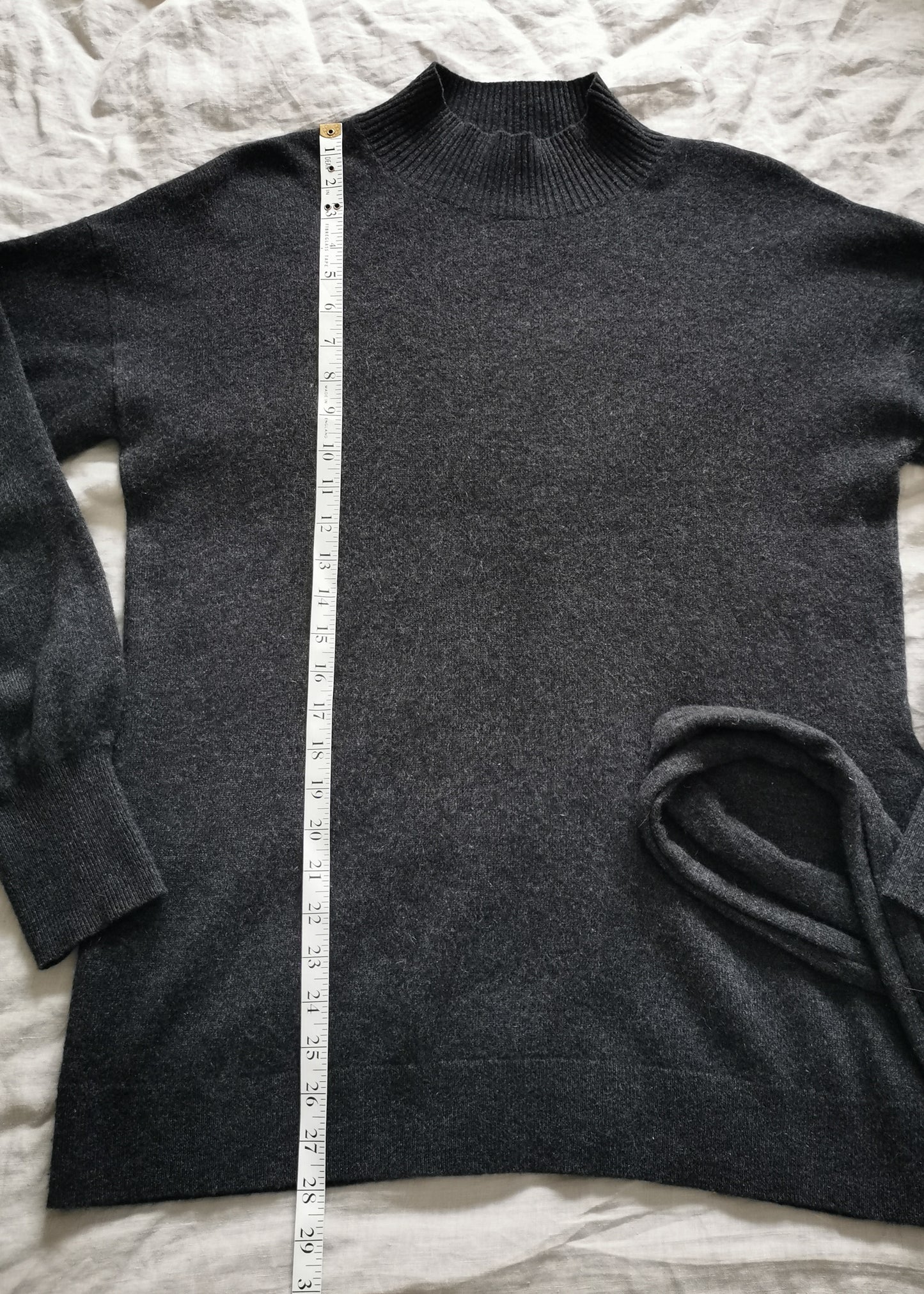 Club Monaco Cashmere Sweater (M)