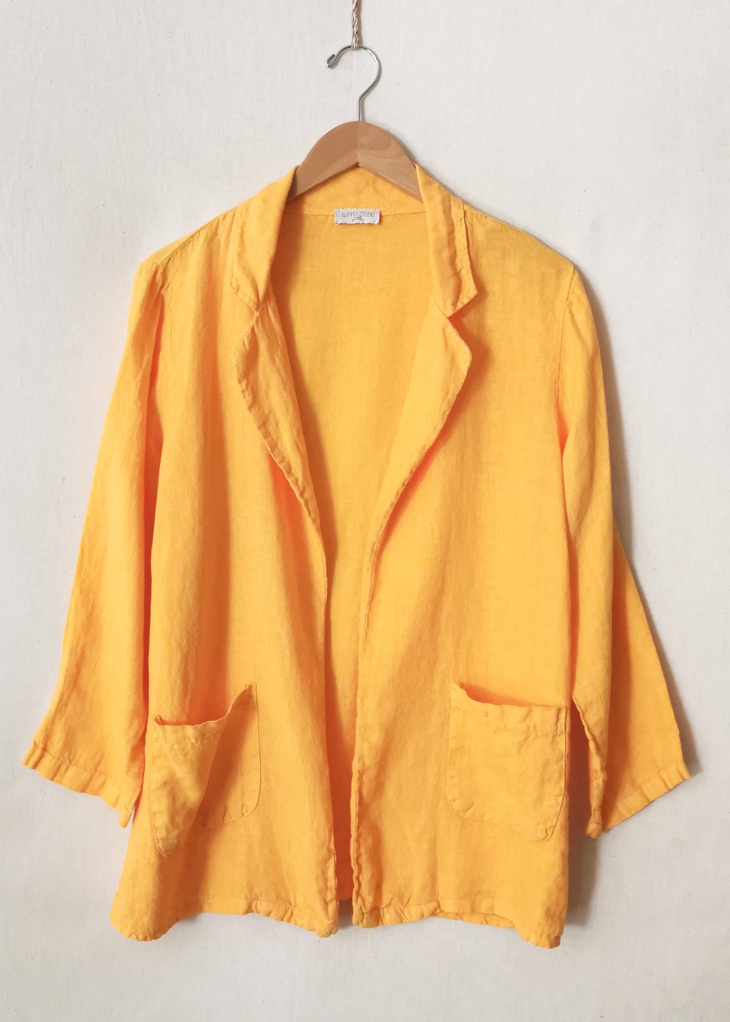 Sunny Studio Paris Linen Blazer (S/M)