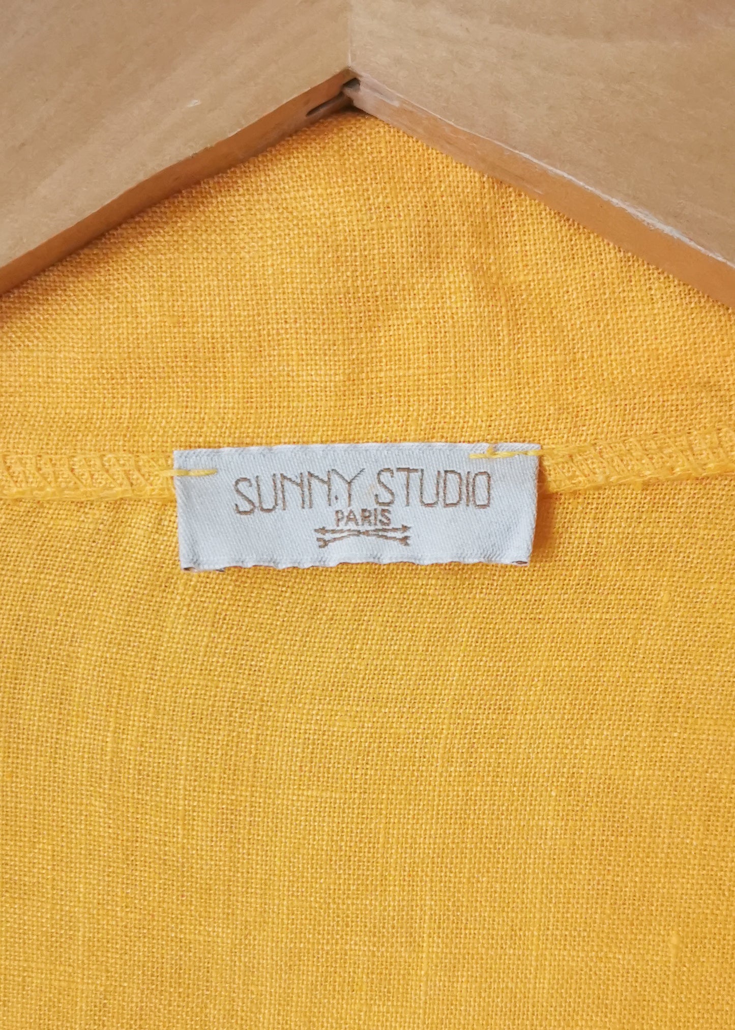 Sunny Studio Paris Linen Blazer (S/M)