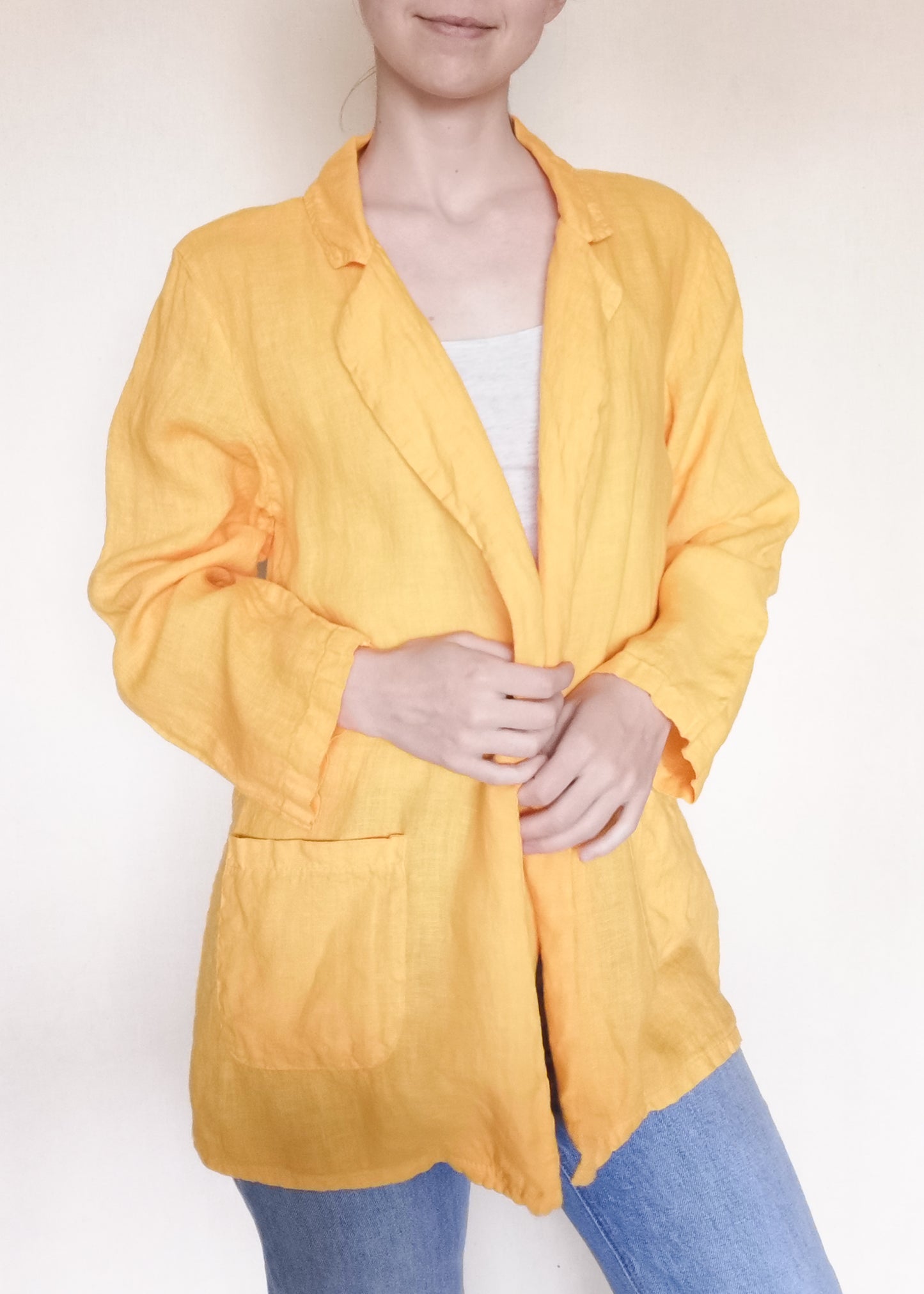 Sunny Studio Paris Linen Blazer (S/M)