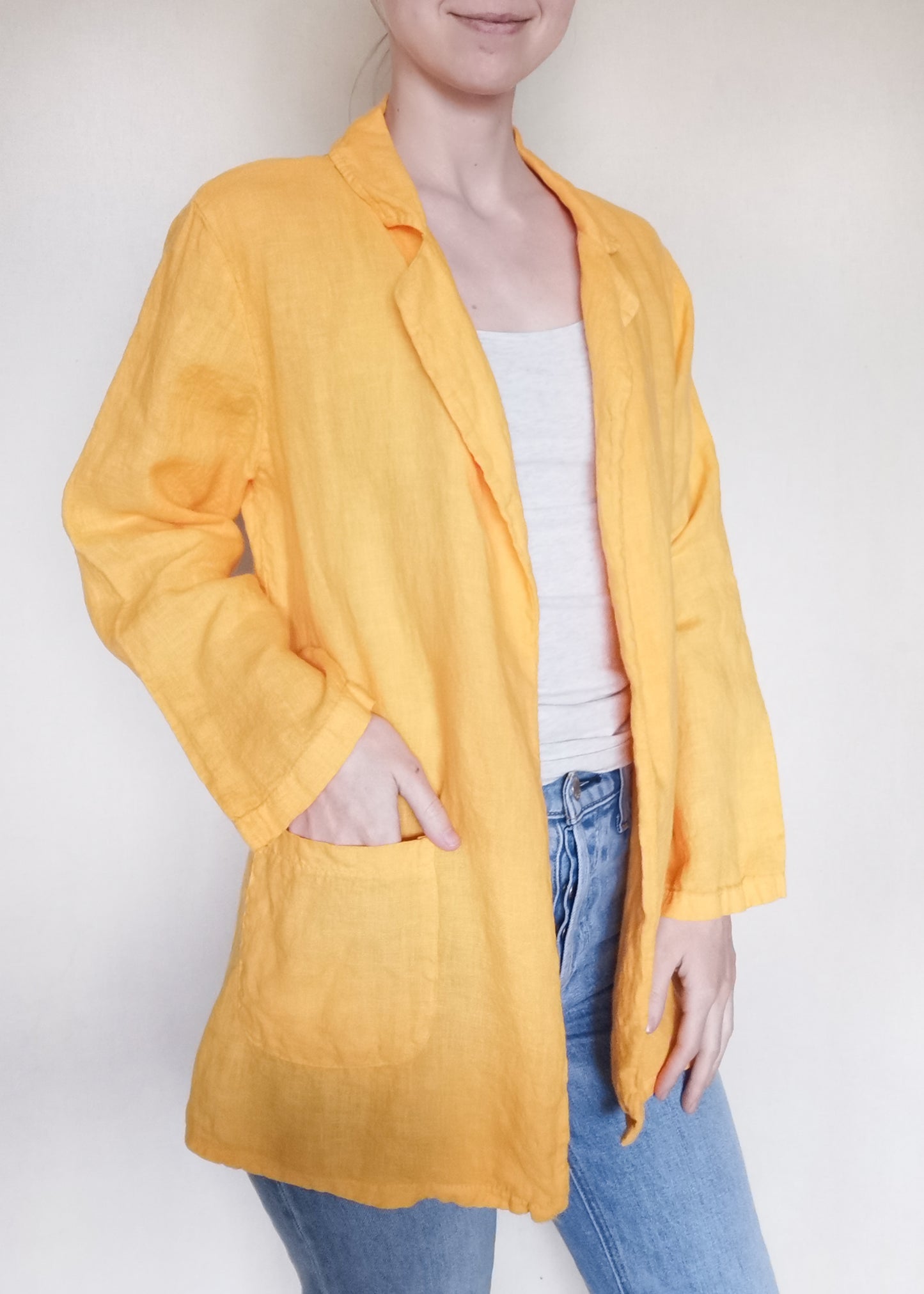 Sunny Studio Paris Linen Blazer (S/M)