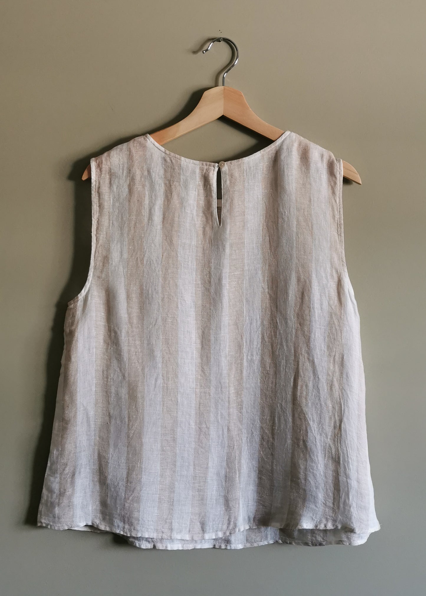 Charlie Paige Linen Top (M)