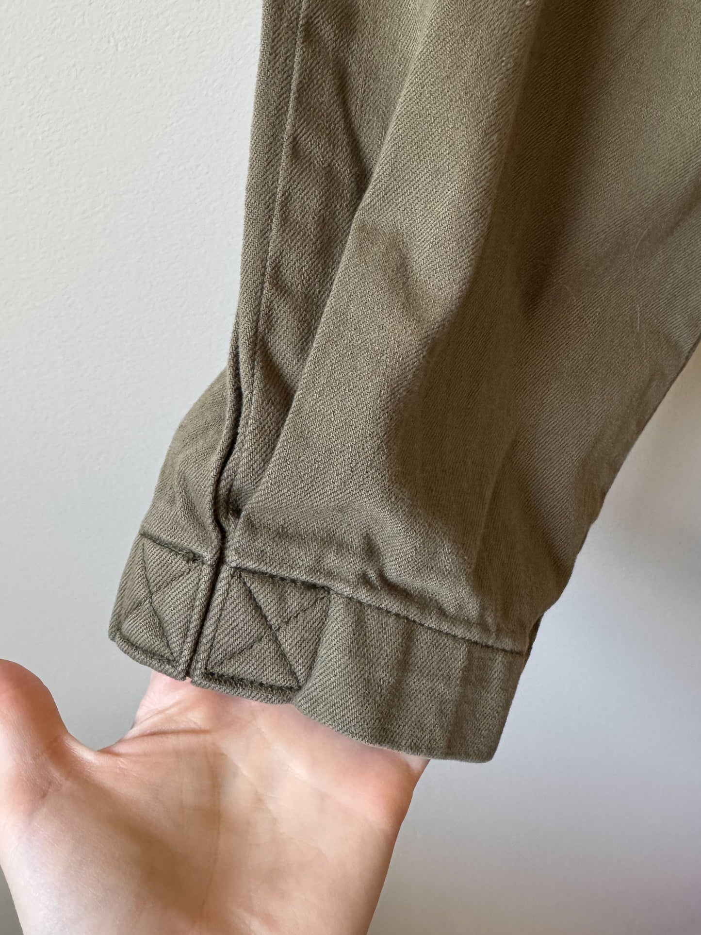 Banana Republic Cotton Cargo Pants (6)