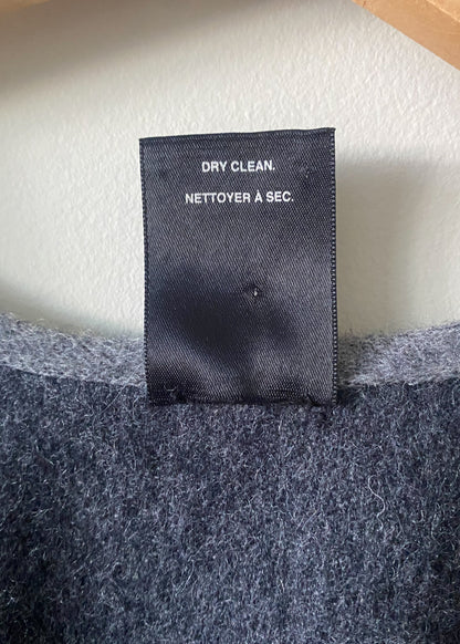 Sask Fifth Avenue Merino Wool Shawl (OS)