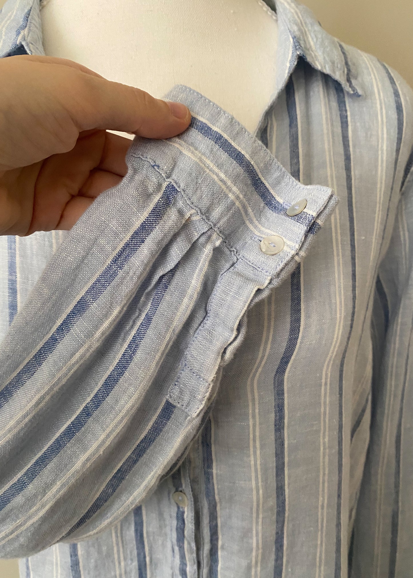 Isaac Mizrahi Linen Top (L)