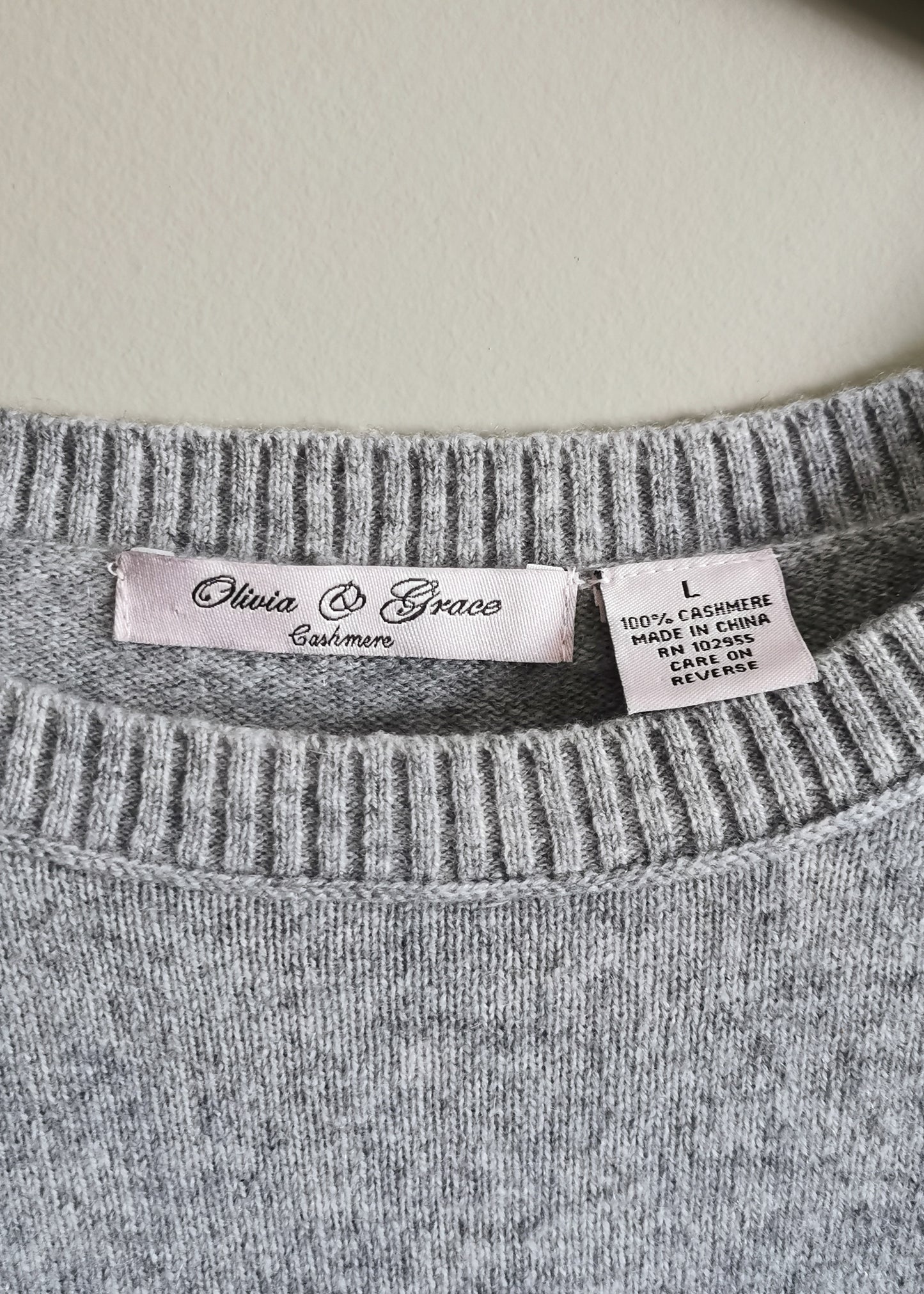 Olivia & Grace Cashmere Sweater (L)