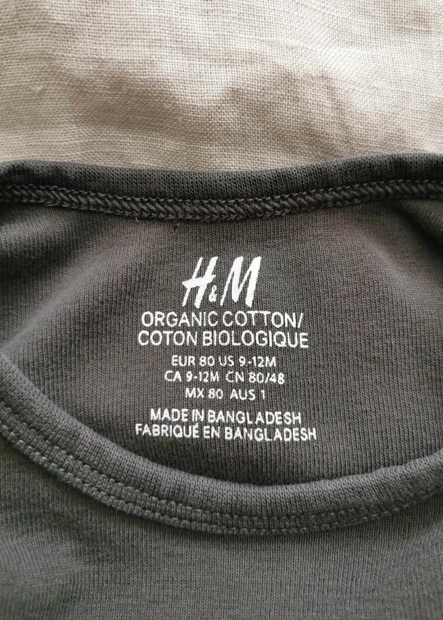 H&M Organic Cotton Bodysuit (9-12M)