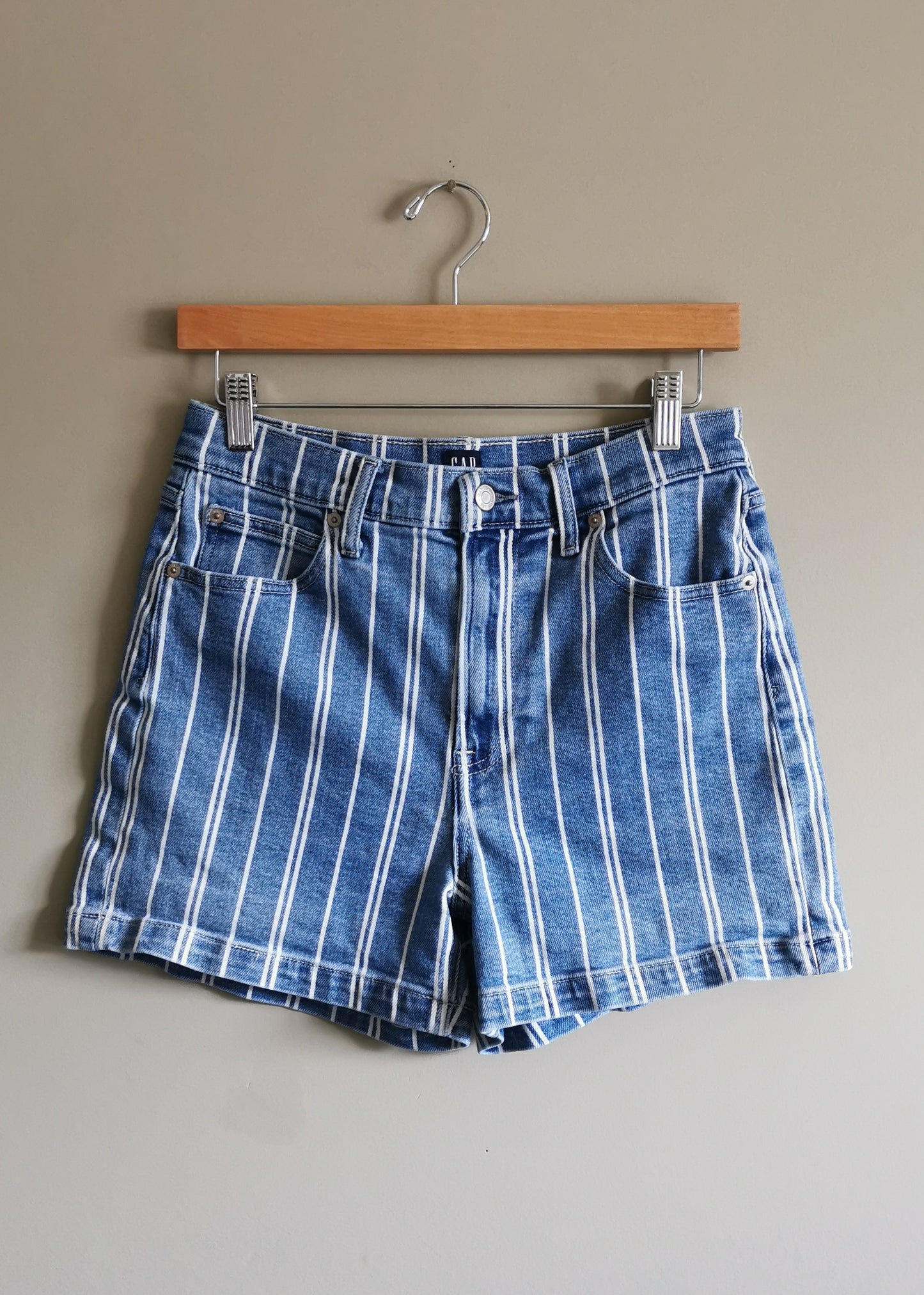 Gap Mom Jean High Rise Shorts (28)