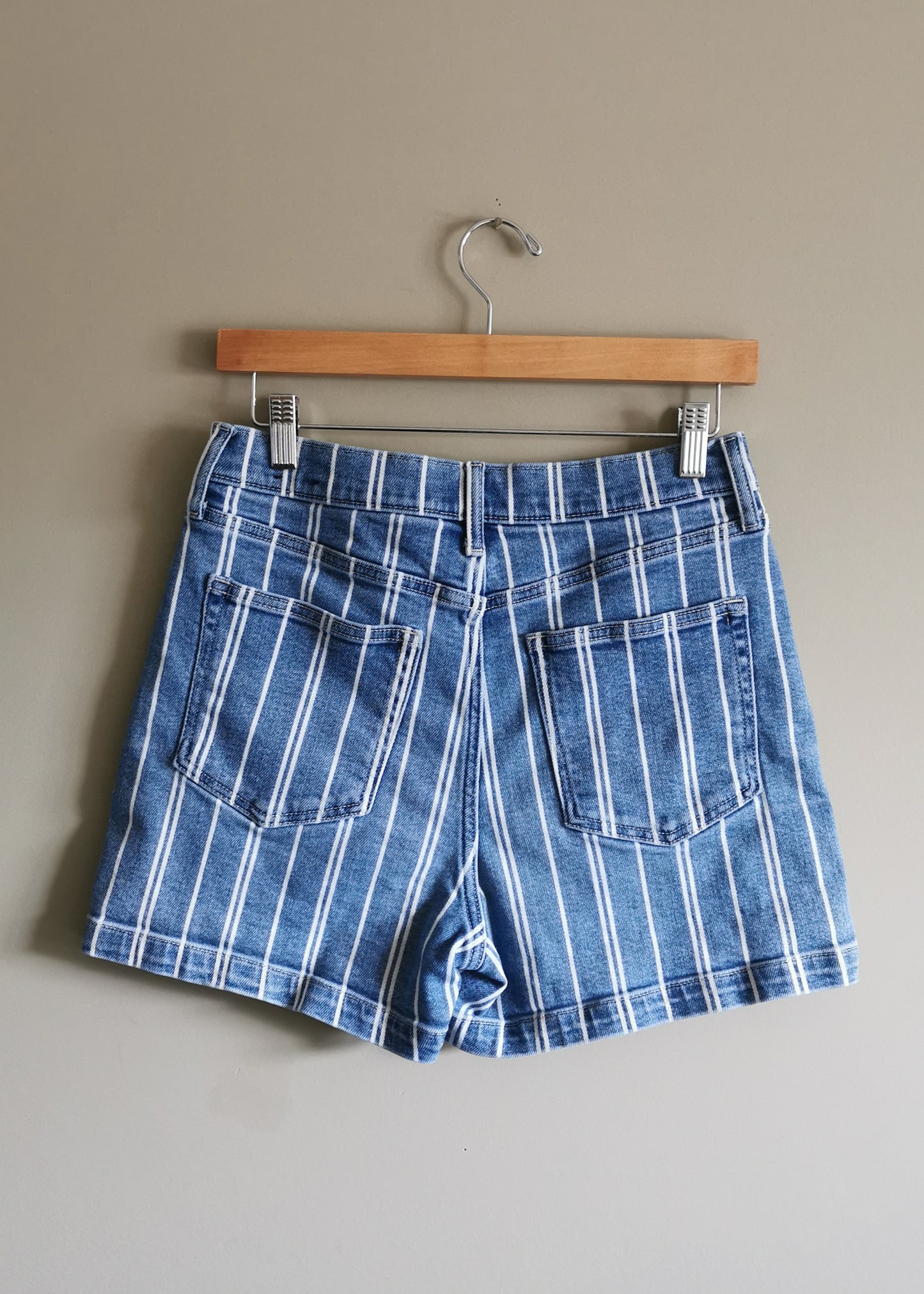 Gap Mom Jean High Rise Shorts (28)