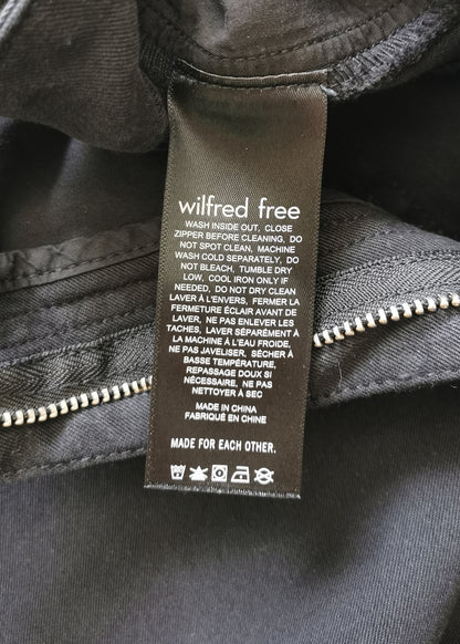 Wilfred Free Cotton & Lyocell Shorts (12)