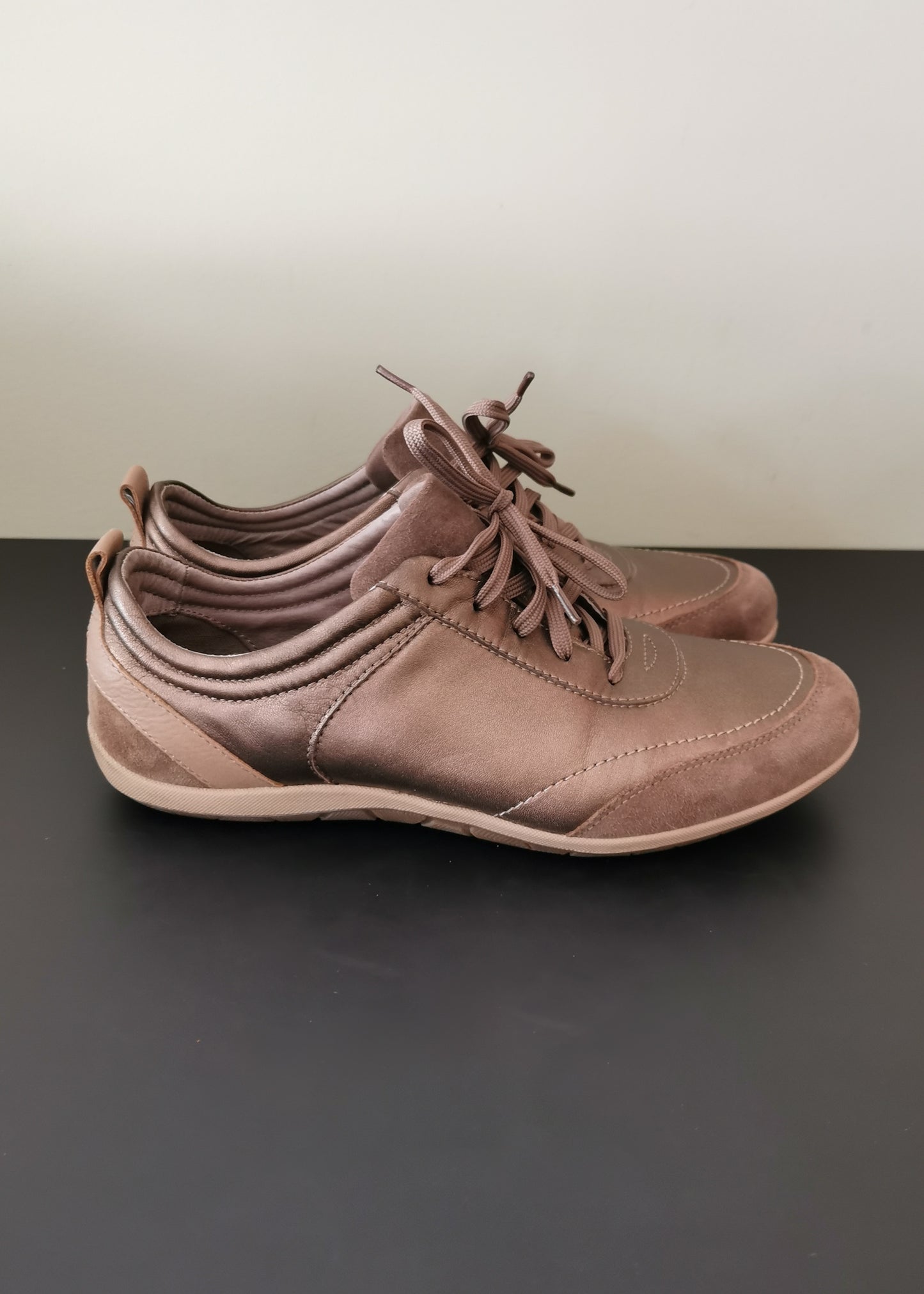 Vionic Orthaheel Willa Walking Sneaker Suede Bronze Metallic (8)