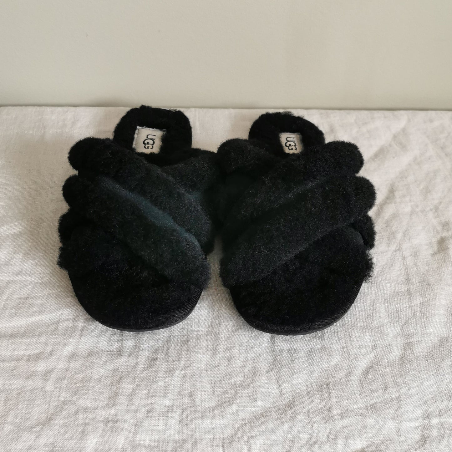 UGG "Scuffita" Slippers (6)