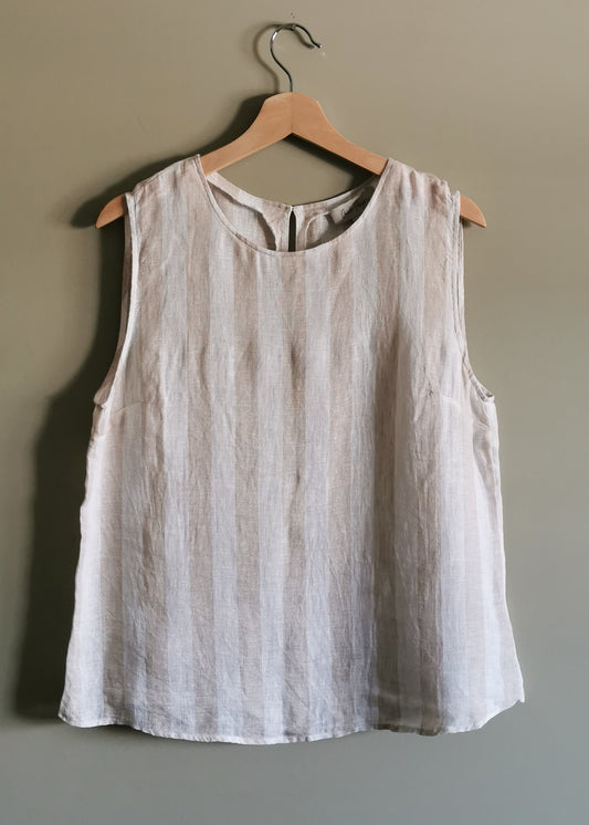 Charlie Paige Linen Top (M)